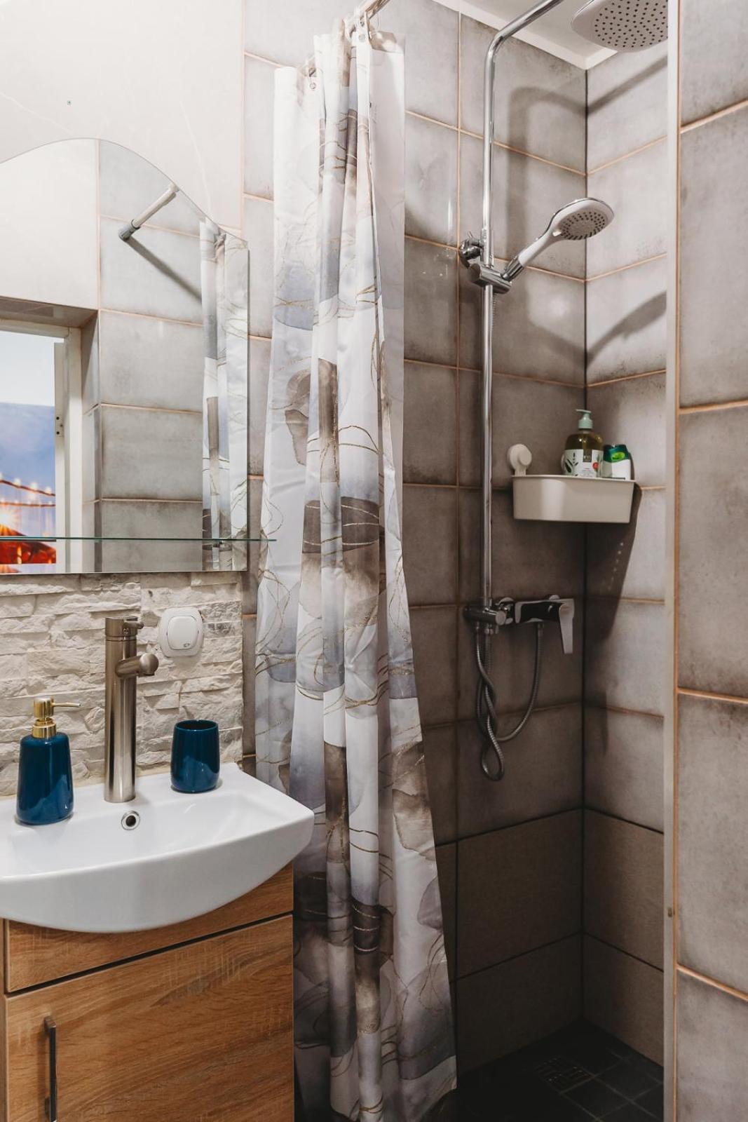 Apartment Old Town - Private & Ensuite - B *